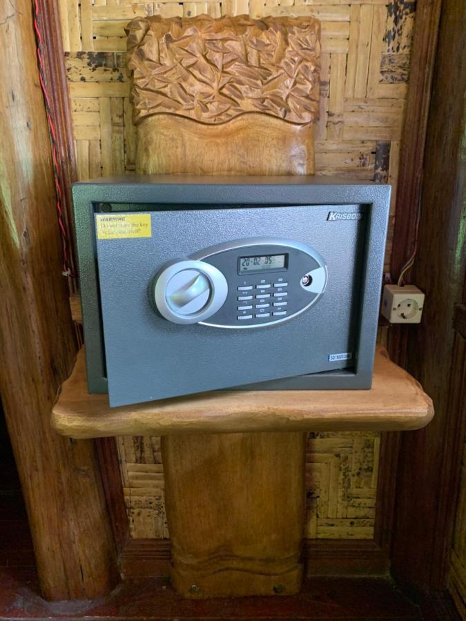 Kupu Kupu Garden Guest House & Cafe Bukit Lawang Exterior photo